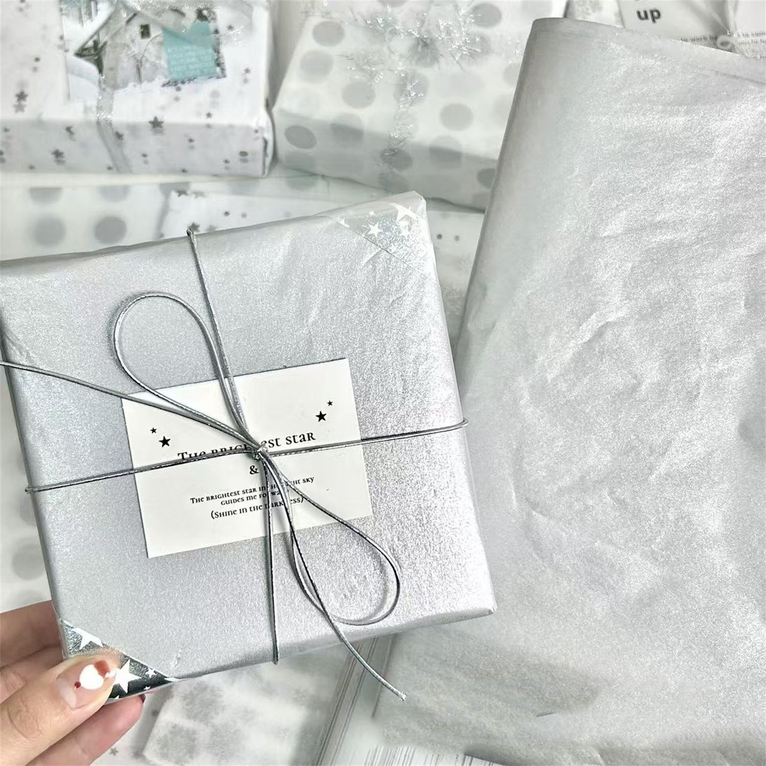 กระดาษห่อของขวัญลายดอกไม้สโนว์ - Pattern Tissue Paper บทวิจารณ์และราคา